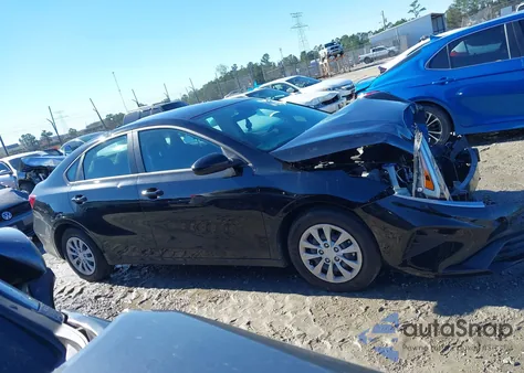 2024 Kia Forte Lx z USA, uszkodzony, nr VIN 3KPF24AD2RE699133